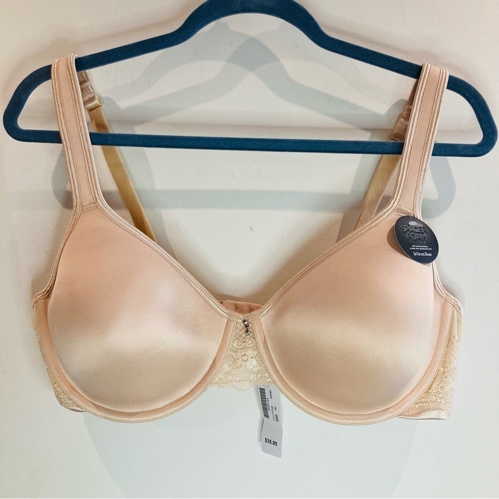 LA VIE EN ROSE Sz 38D  Spacer Foam Lace Adjustable Straps & Back Padded Bra NEW